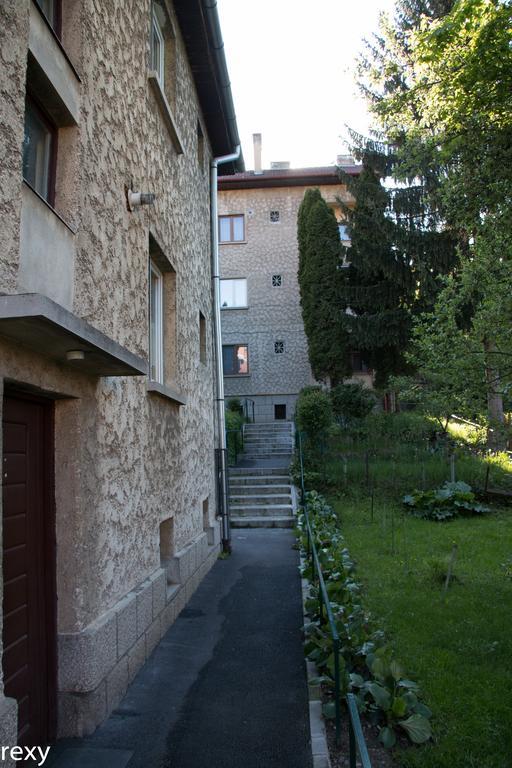 Chic Apartment Braşov Buitenkant foto