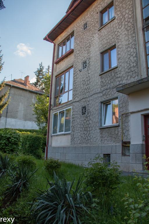 Chic Apartment Braşov Buitenkant foto