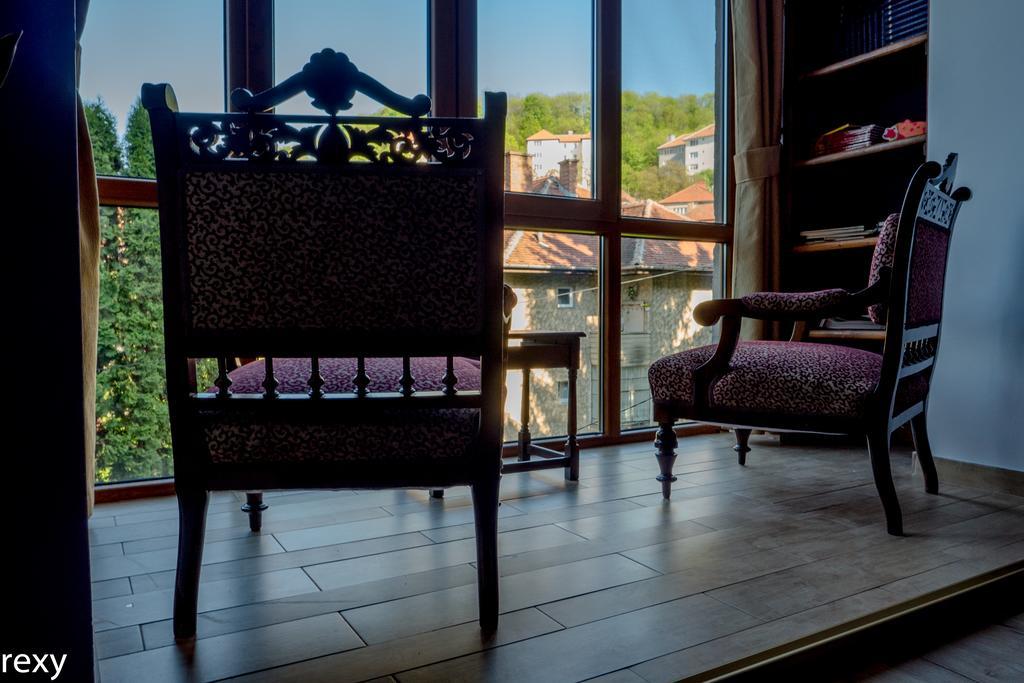 Chic Apartment Braşov Buitenkant foto