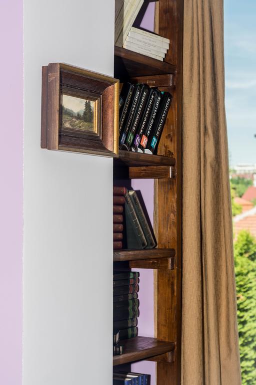 Chic Apartment Braşov Buitenkant foto